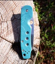 Load image into Gallery viewer, 57&#39; Chevy Spyderco Smock
