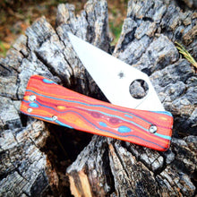 Load image into Gallery viewer, Spyderco Watu Hole Delete Flame On
