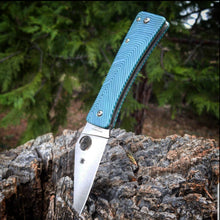 Load image into Gallery viewer, Spyderco Watu Hole Delete 57&#39; Chevy 
